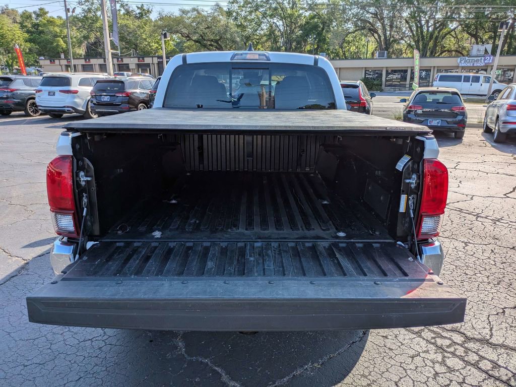 Used 2021 Toyota Tacoma SR5 RWD image 13