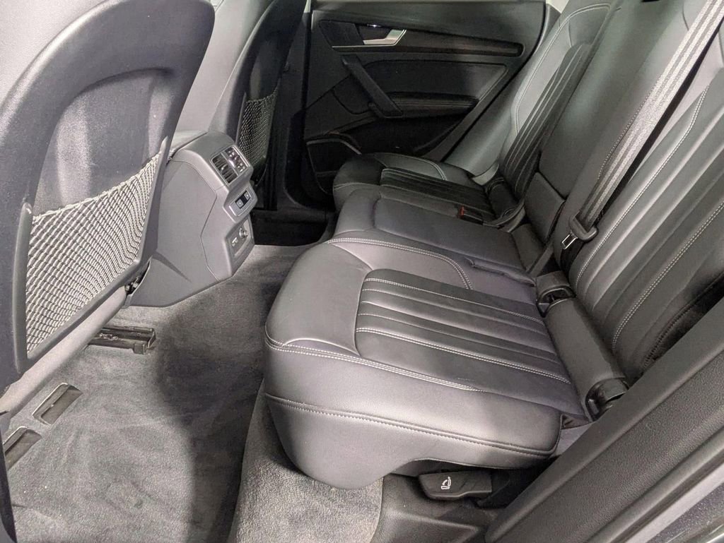 Used 2021 Audi Q5 e Premium Plus image 28