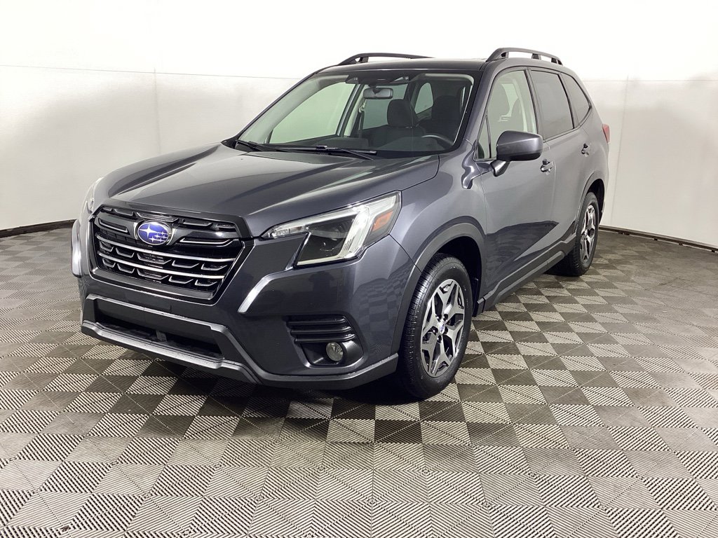 Used 2022 Subaru Forester Premium image 5