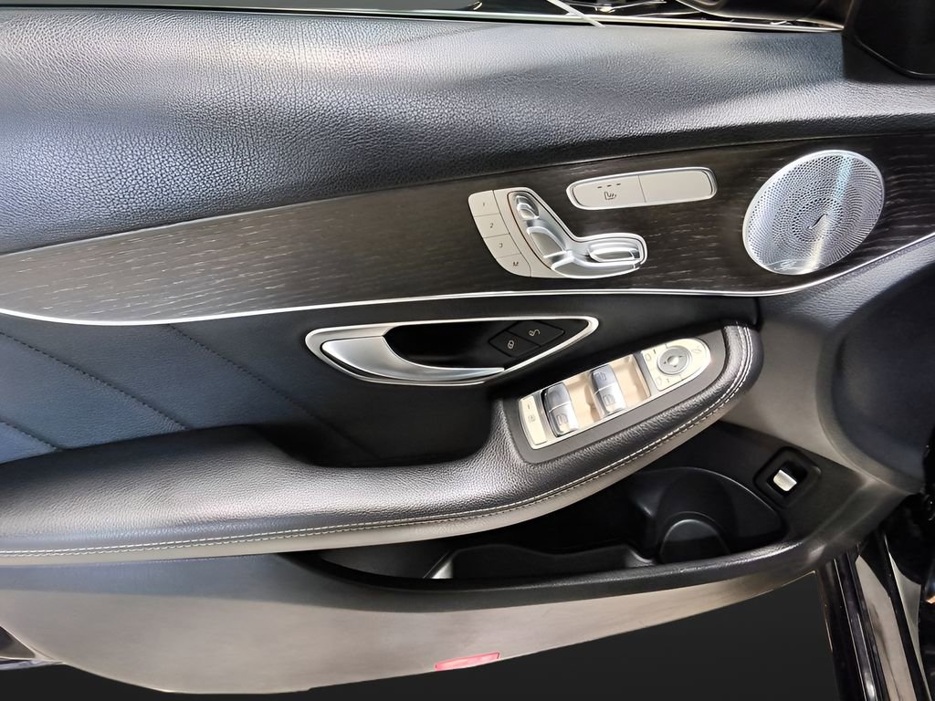 Used 2020 Mercedes-Benz C 300 4MATIC Sedan image 12