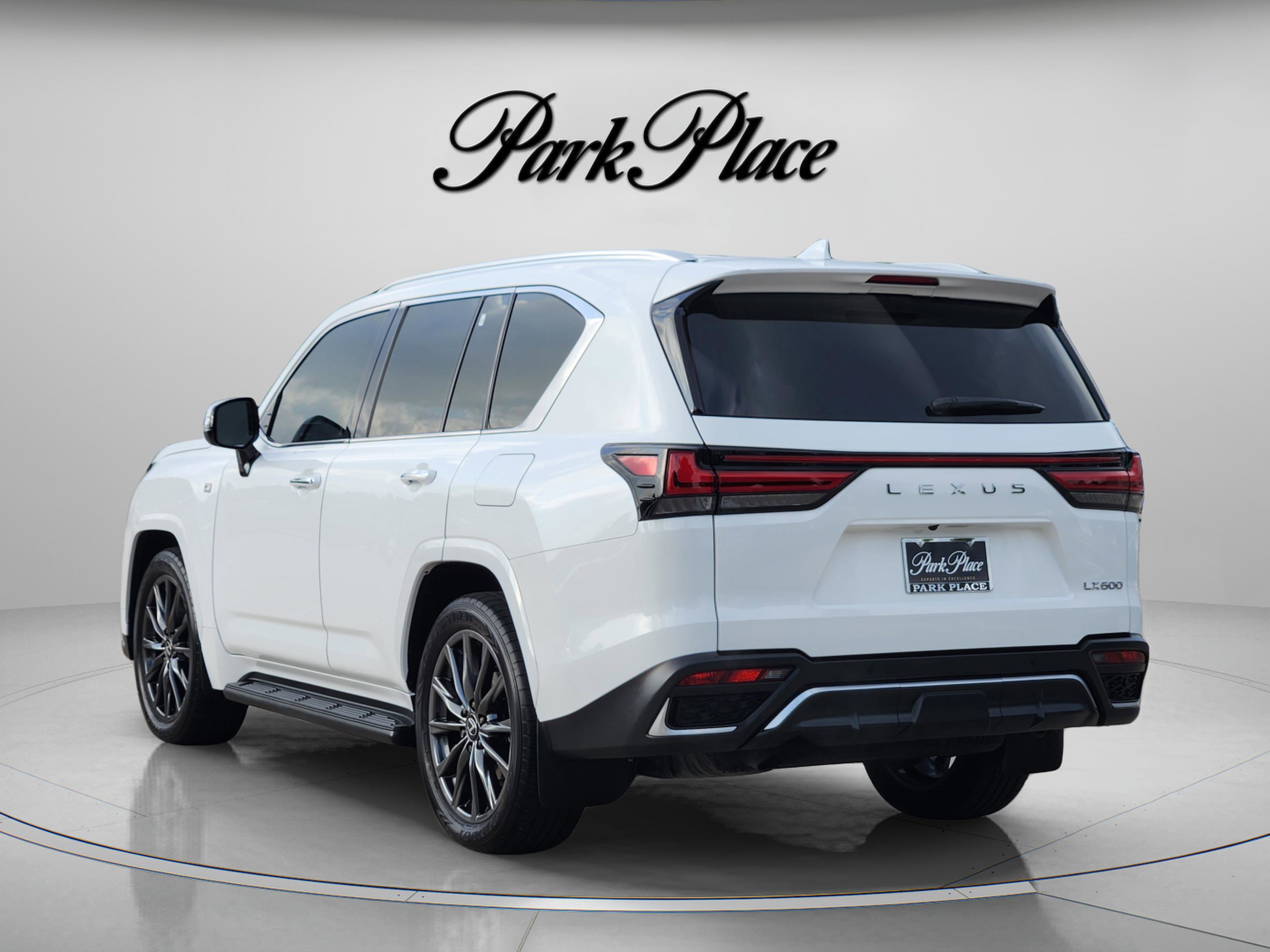 Used 2024 Lexus LX 600 F Sport AWD/4WD image 3