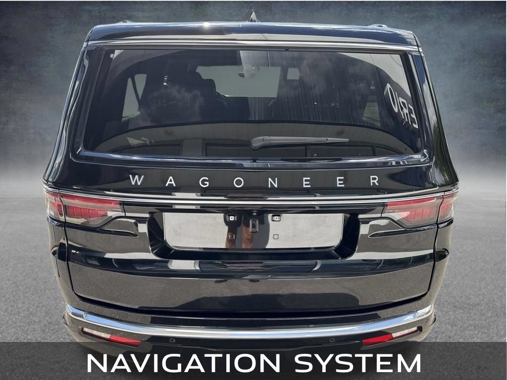 Used 2025 Jeep Wagoneer L Series II AWD/4WD image 4