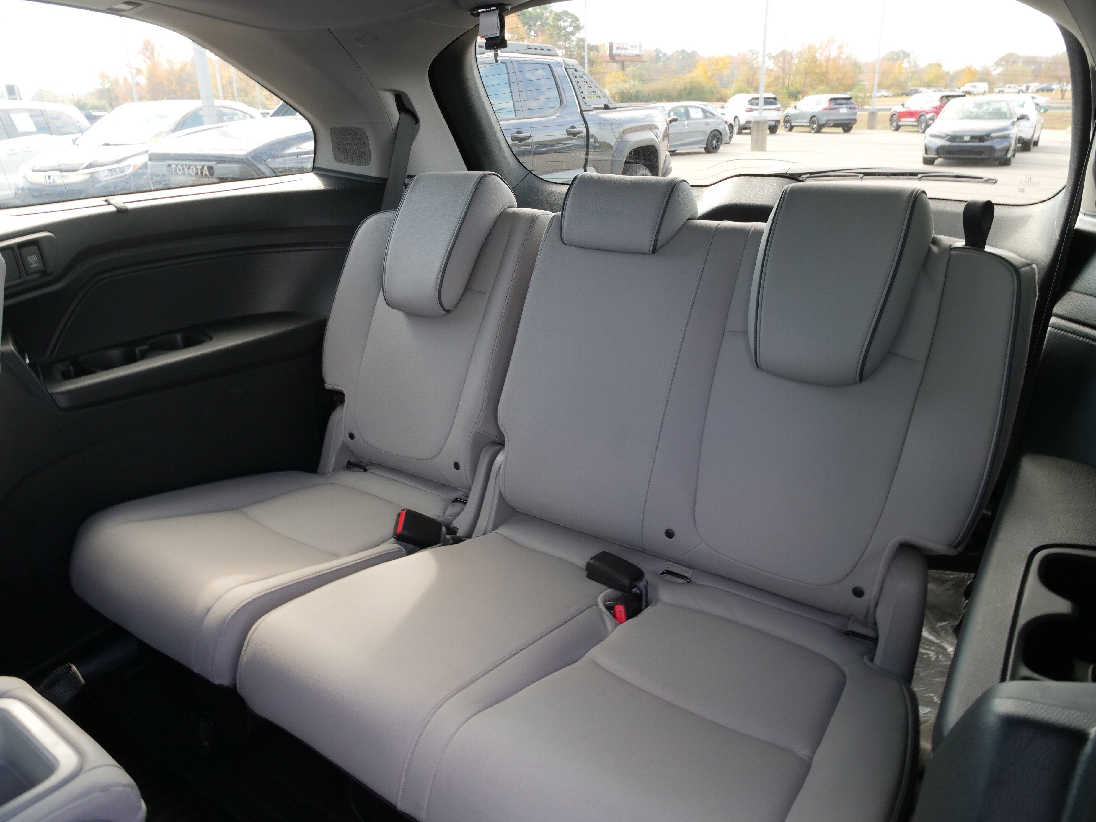 Used 2024 Honda Odyssey Elite image 15