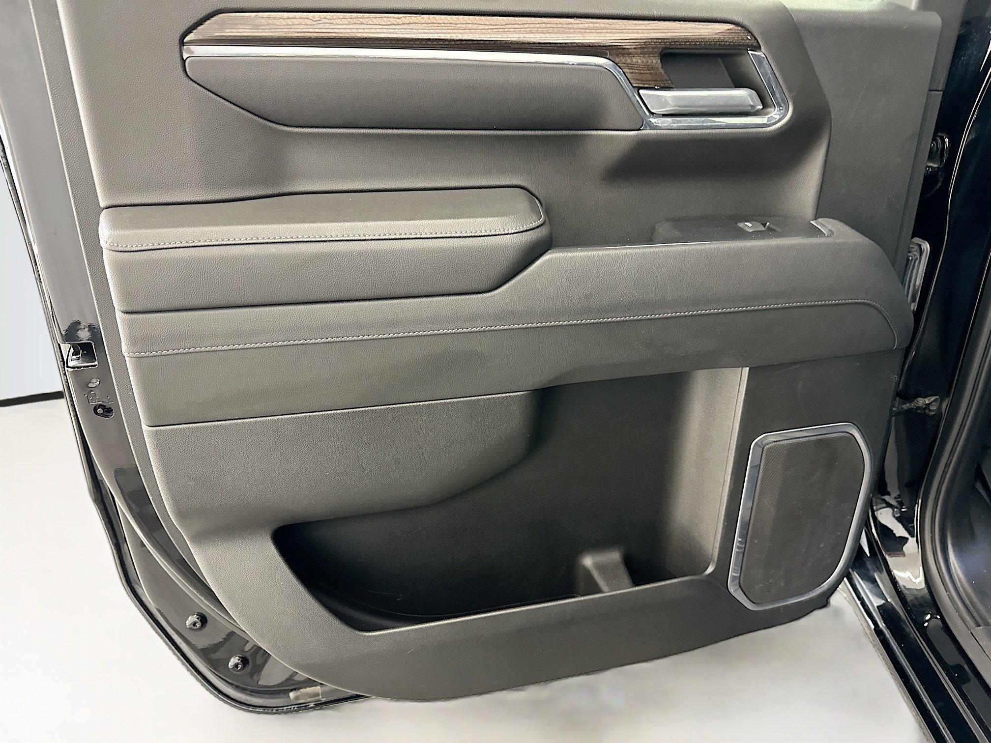 Used 2023 Chevrolet Silverado 1500 LT image 27