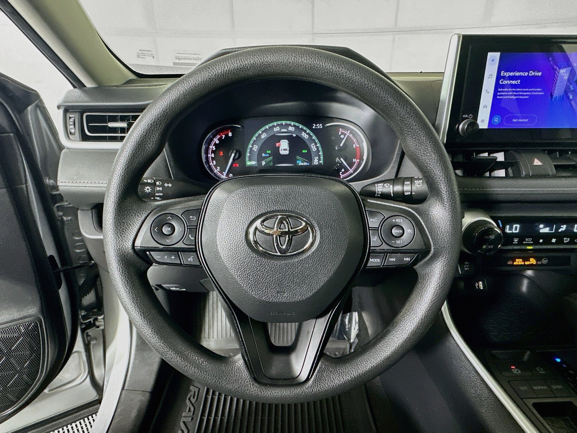 Used 2024 Toyota RAV4 XLE FWD image 15