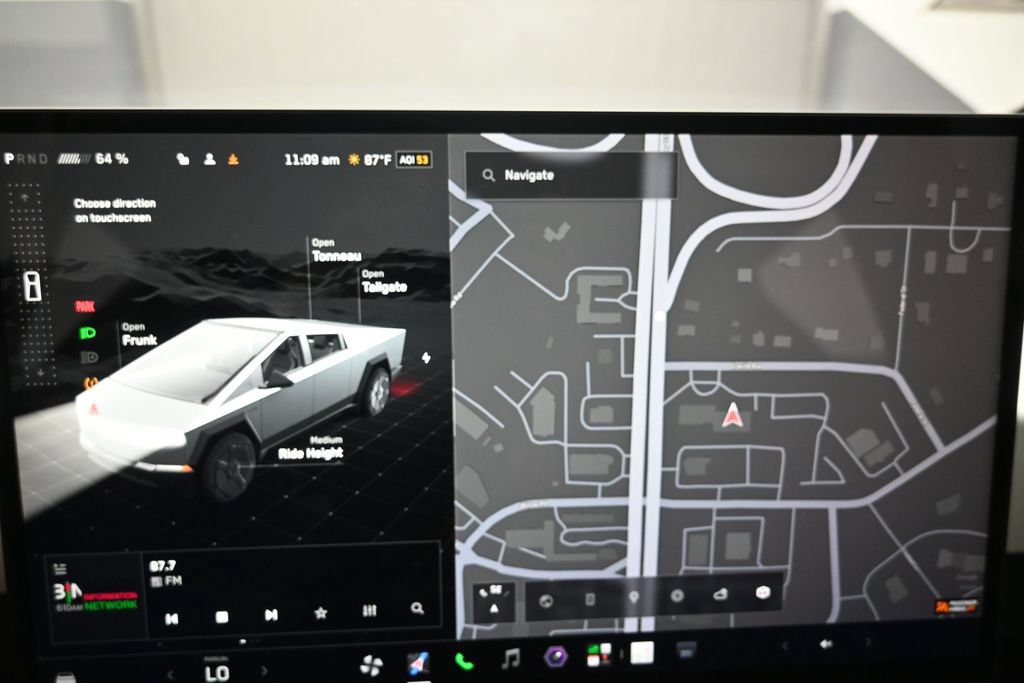 Used 2024 Tesla Cybertruck Cyberbeast AWD/4WD image 10