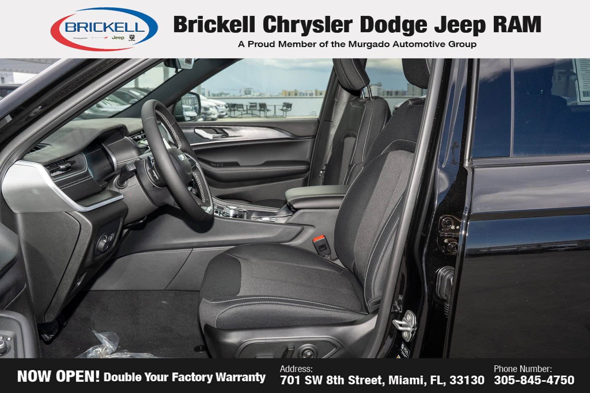 New 2025 Jeep Grand Cherokee L Laredo image 16