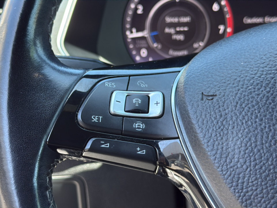 Used 2019 Volkswagen Tiguan SEL Premium R-Line w/ 3rd Row Seat Package AWD/4WD image 22