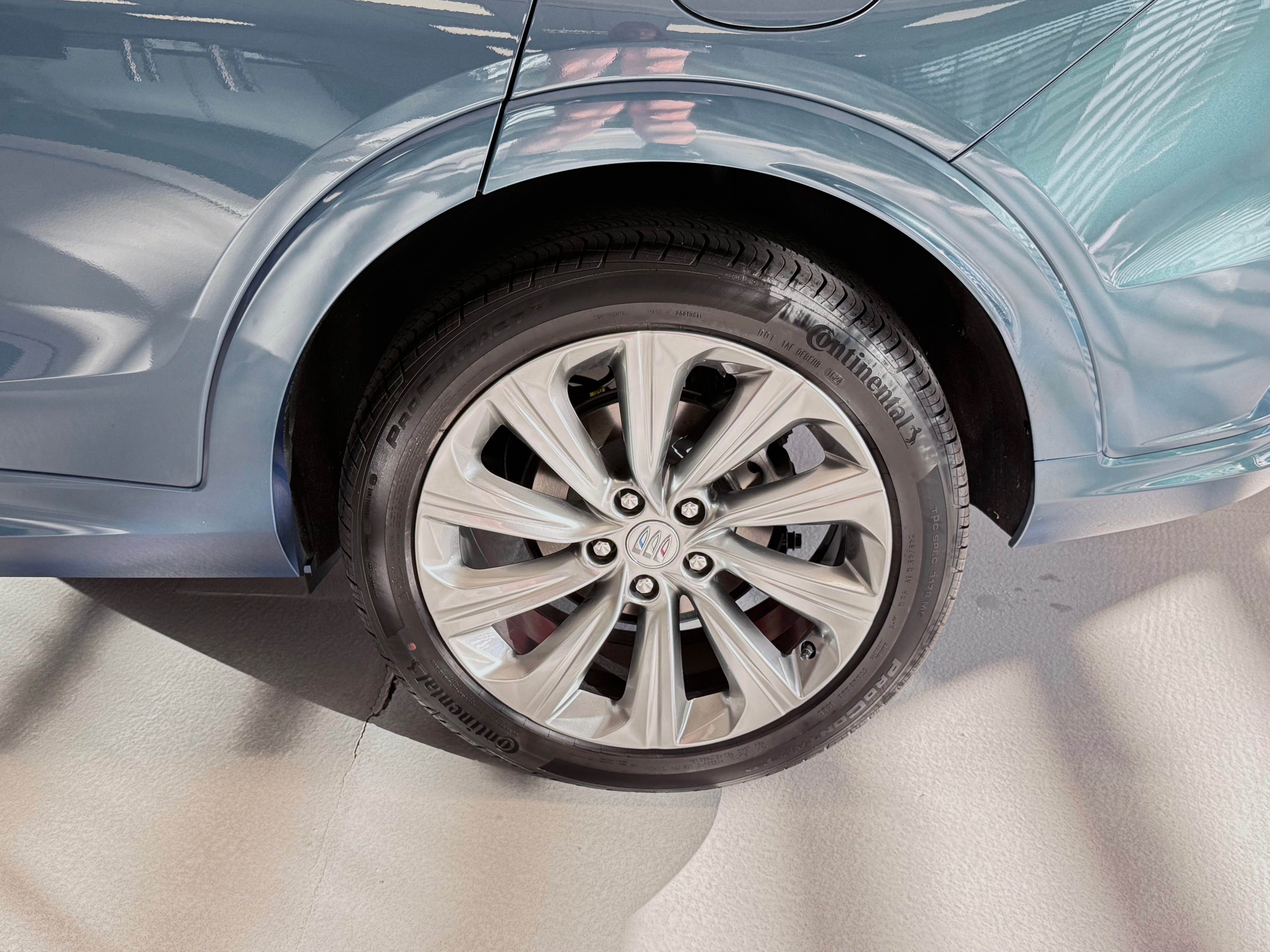 Used 2025 Buick Envista Avenir FWD image 3