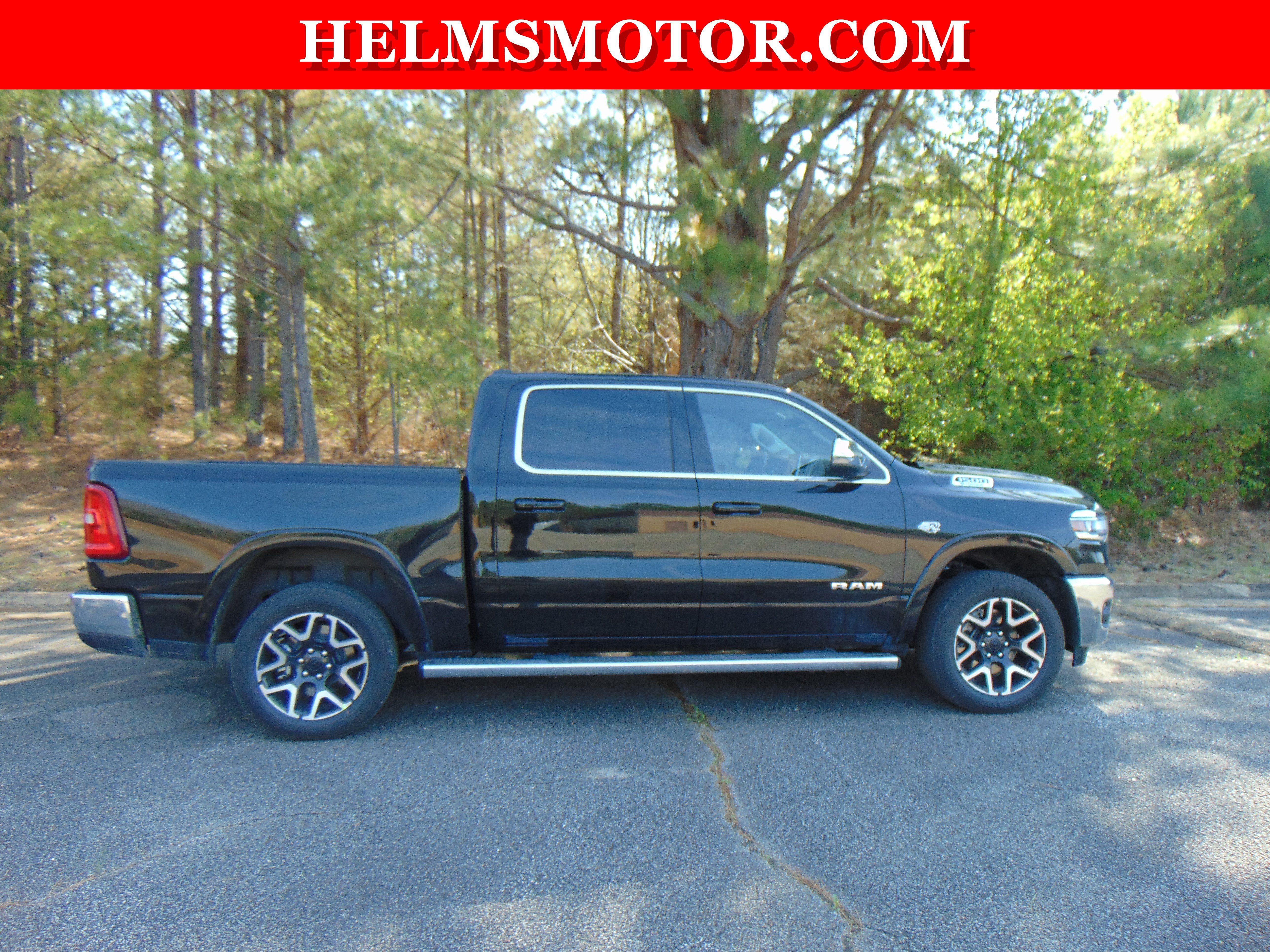 New 2026 RAM 1500 Laramie AWD/4WD image 3