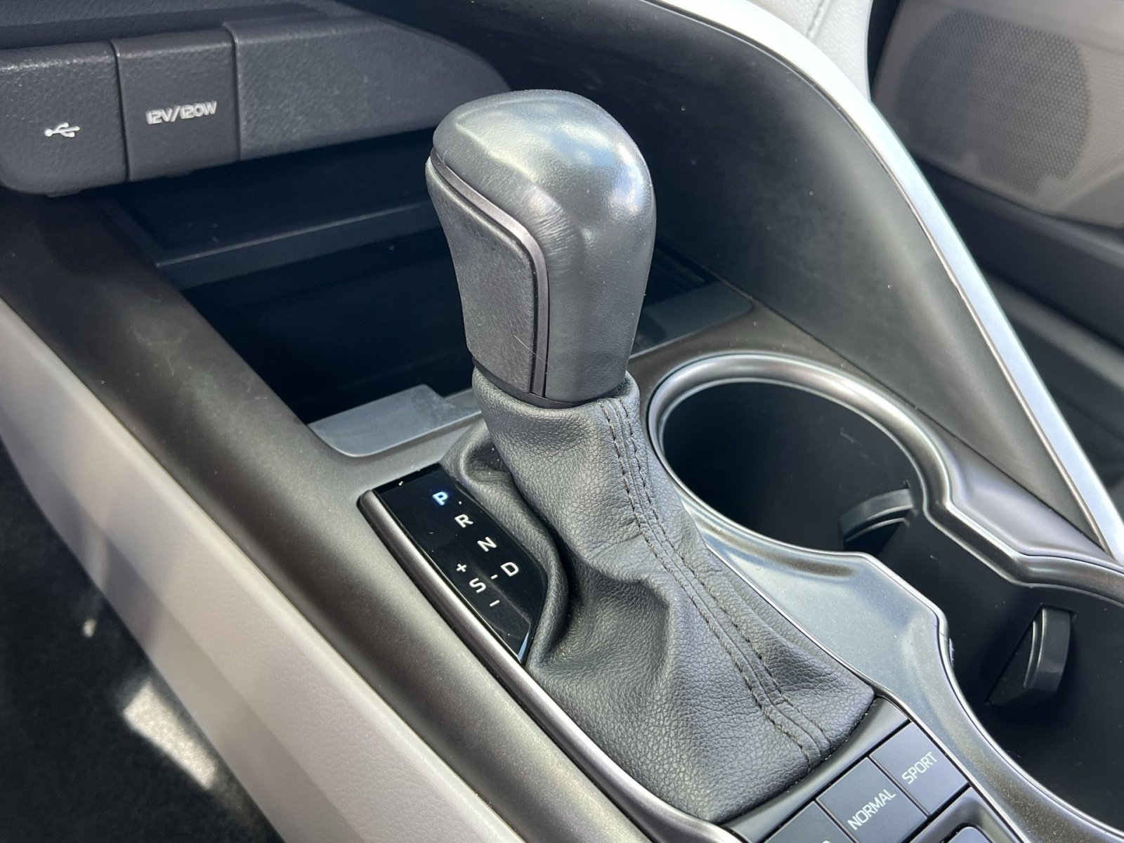 Used 2023 Toyota Camry SE image 21