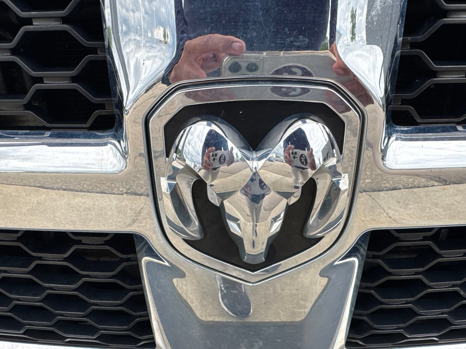 Used 2018 RAM 1500 ST w/ SXT Appearance Group AWD/4WD image 13