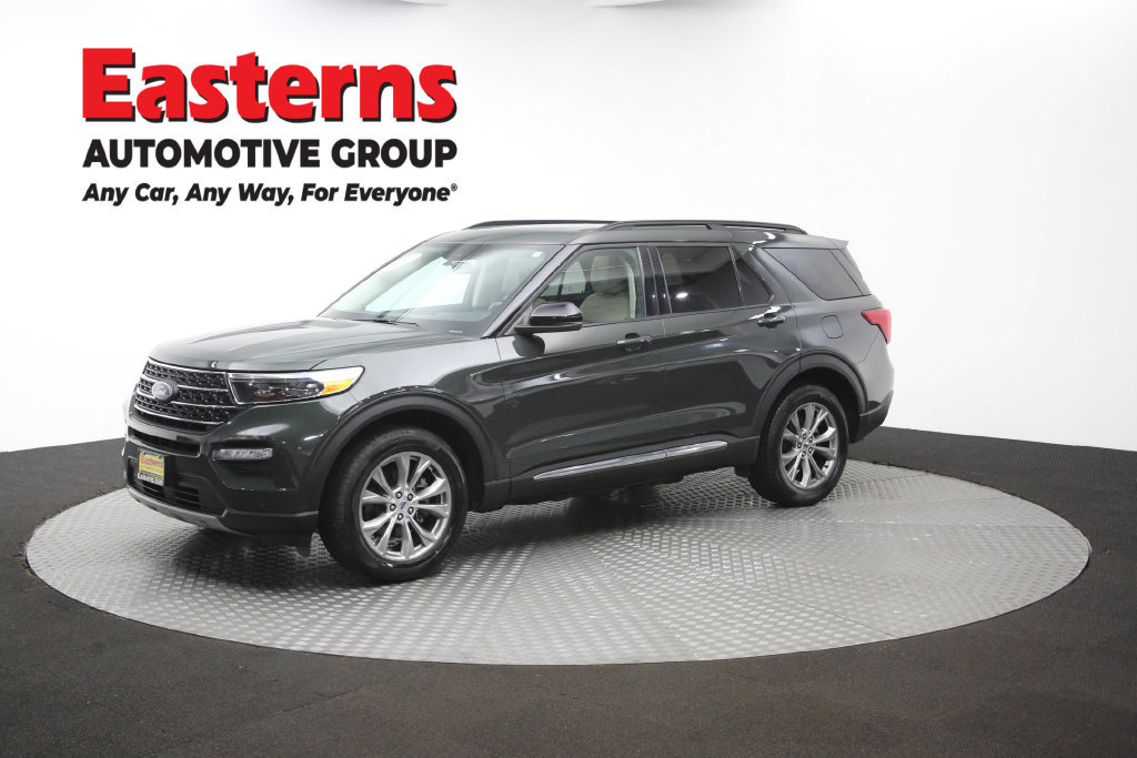Used 2023 Ford Explorer XLT w/ Equipment Group 202A AWD/4WD image 63