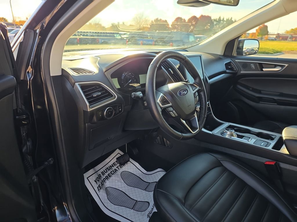 Used 2023 Ford Edge SEL w/ Convenience Package image 19