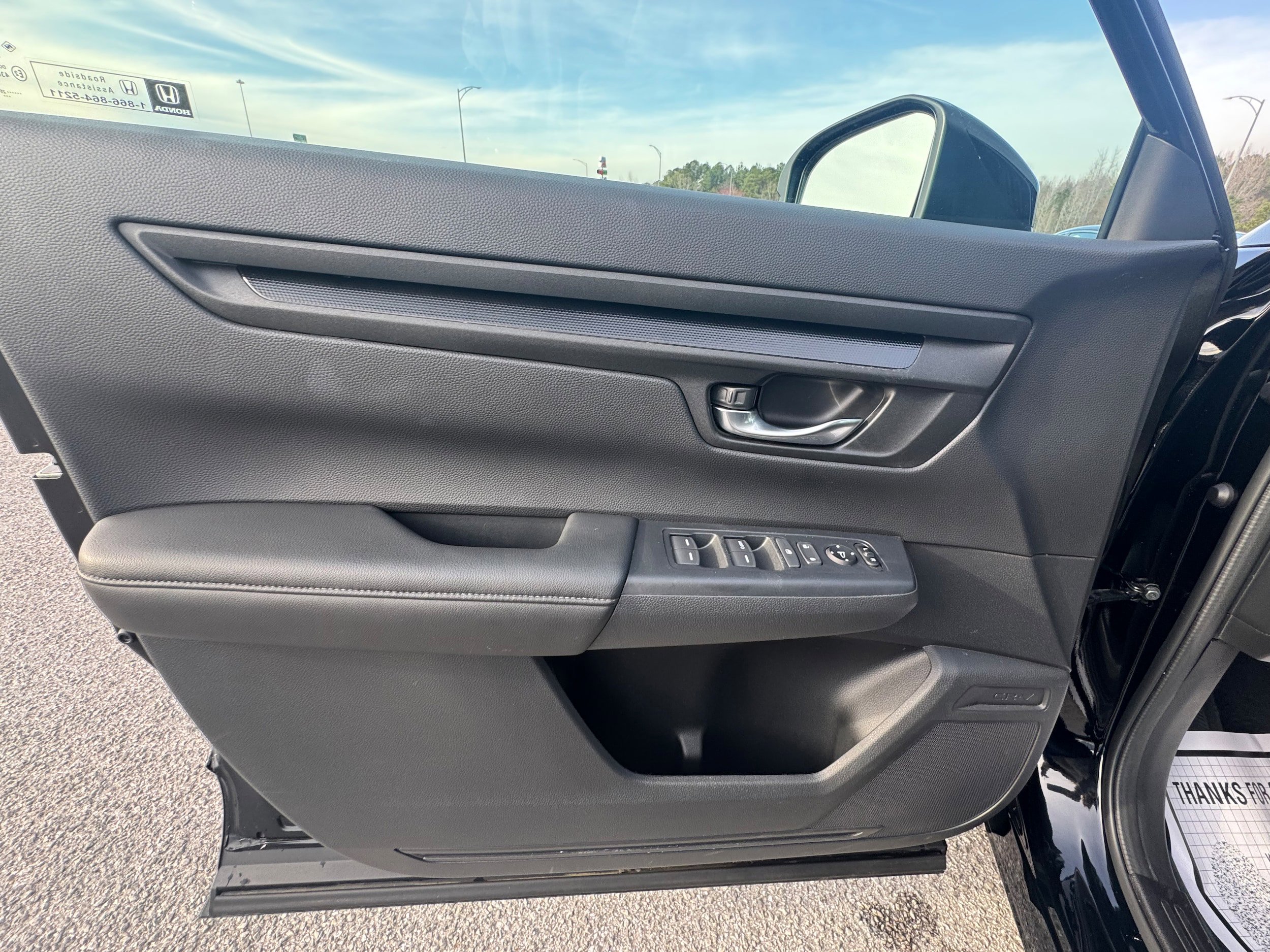 Used 2025 Honda CR-V LX image 10