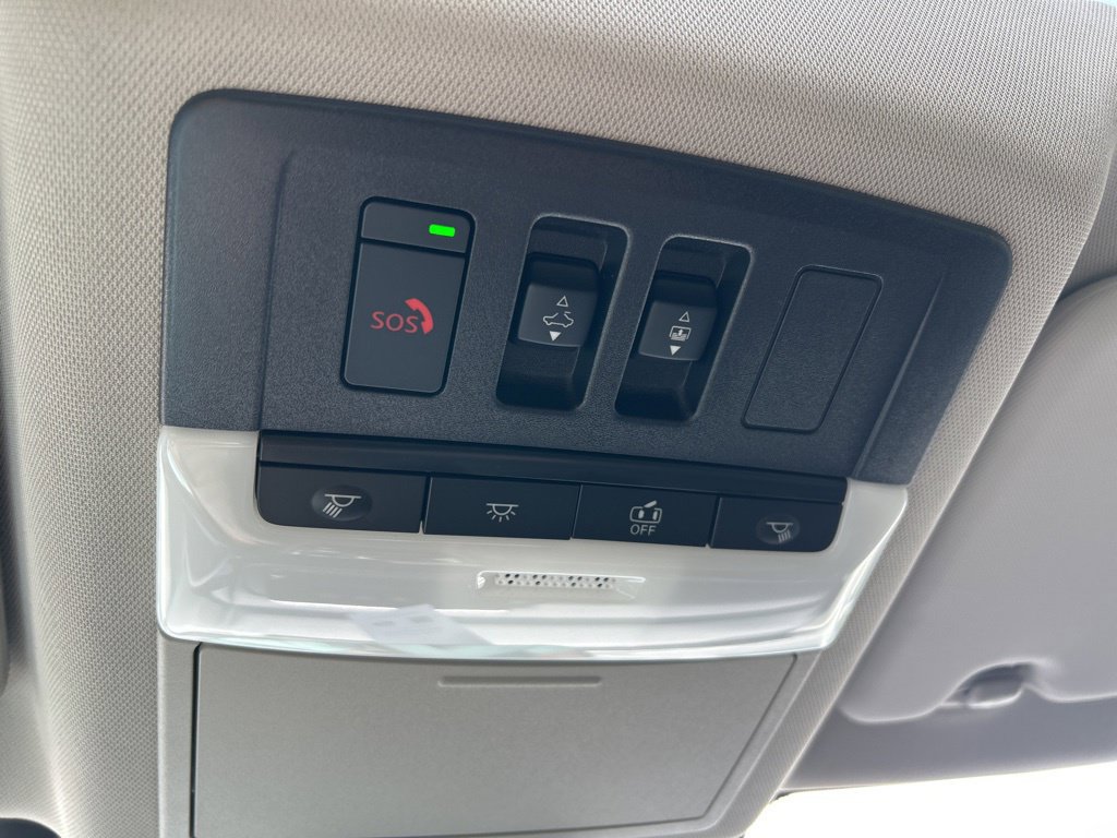 Used 2026 Nissan Rogue Dark Armor FWD image 40