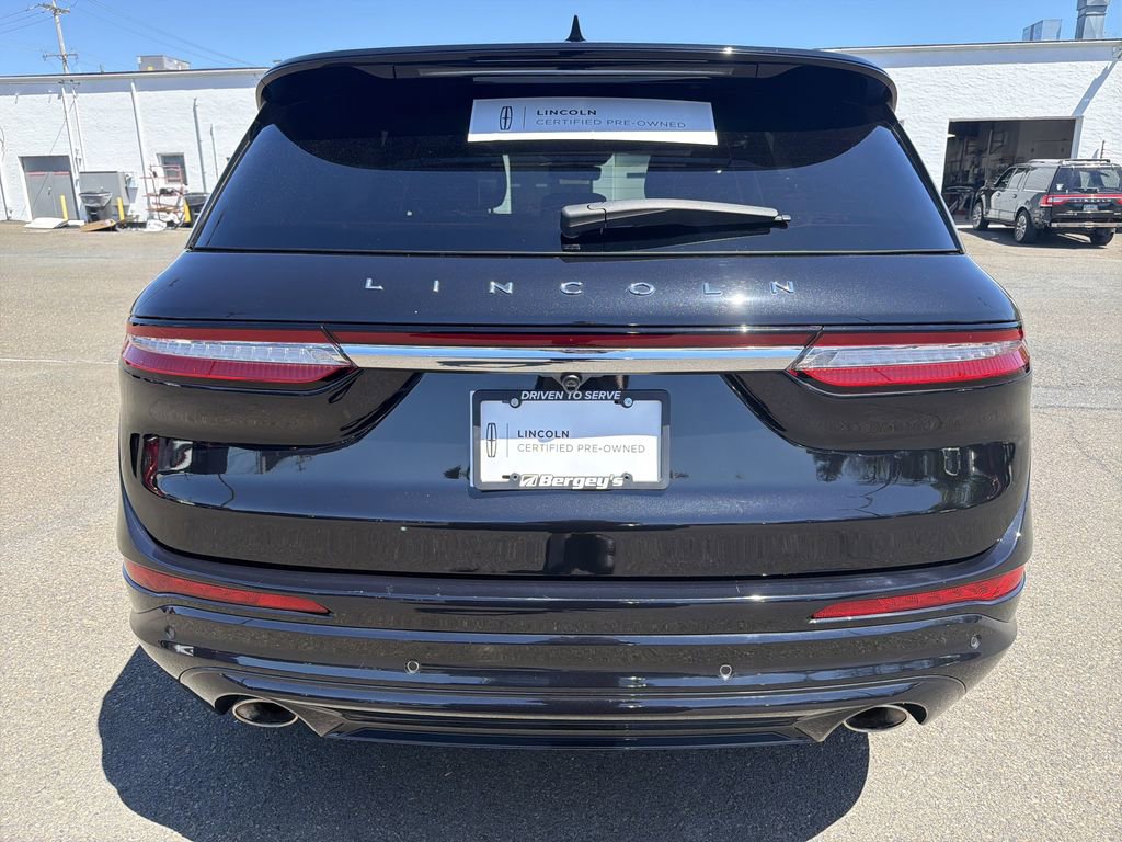 Certified 2022 Lincoln Corsair Reserve w/ Equipment Group 201A AWD/4WD image 4
