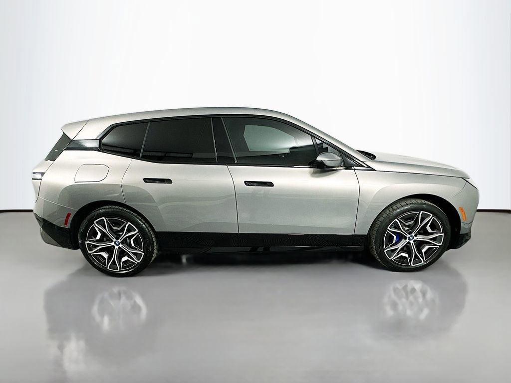 Certified 2024 BMW iX xDrive50 w/ Premium Package AWD/4WD image 4