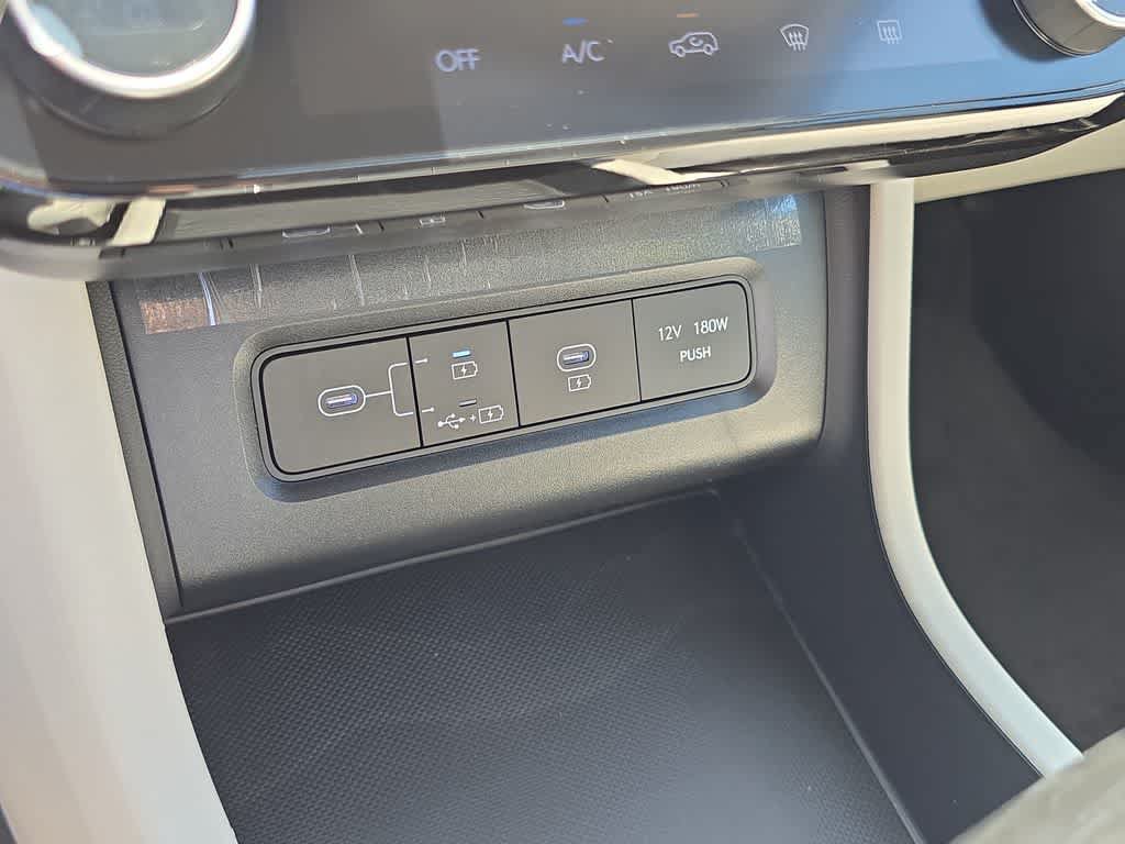 New 2026 Hyundai Tucson Blue SE FWD image 32
