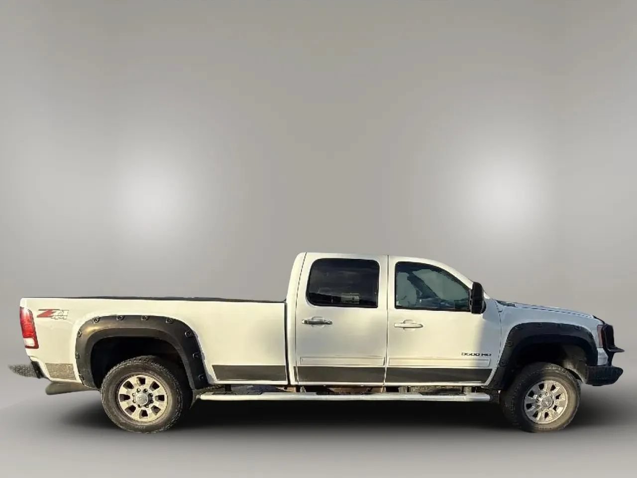 Used 2012 GMC Sierra 3500 SLT w/ SLT Convenience Package AWD/4WD image 3