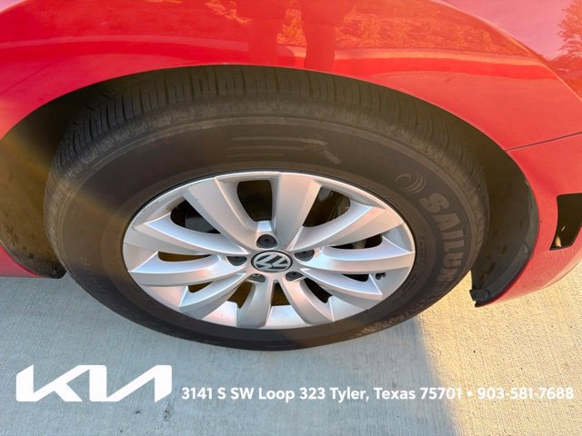 Used 2013 Volkswagen Beetle 2.5 FWD image 12