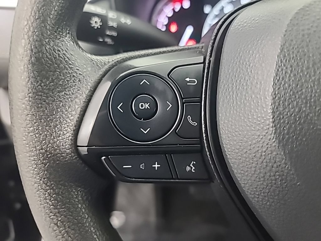 Used 2025 Toyota RAV4 XLE AWD/4WD image 28