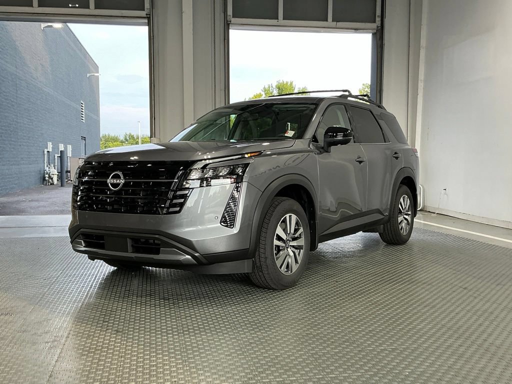 New 2026 Nissan Pathfinder SL FWD image 2
