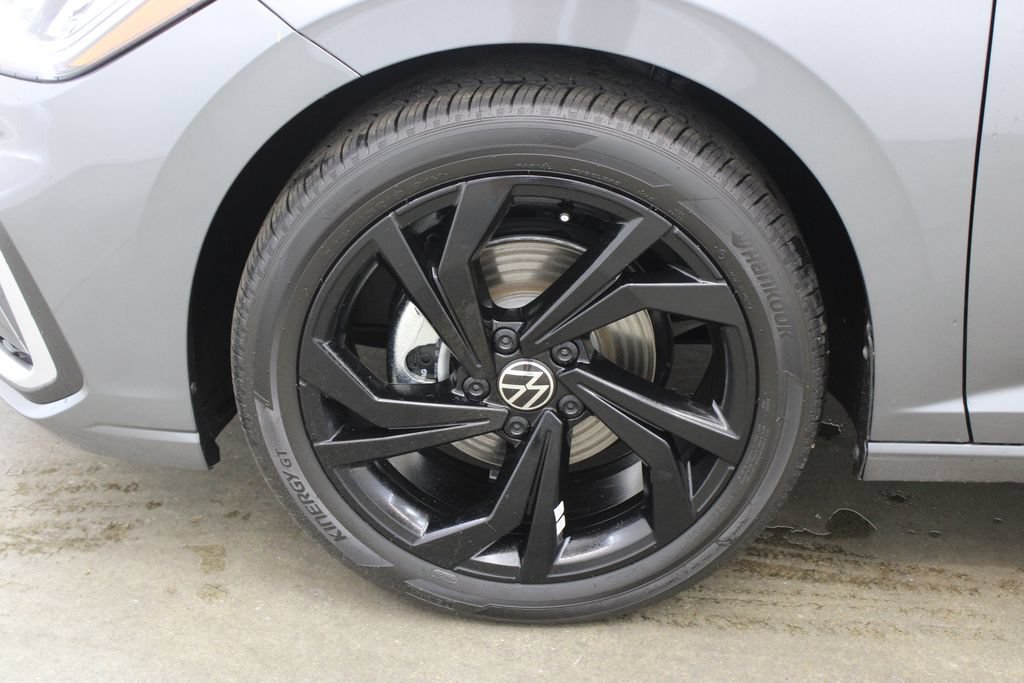 New 2026 Volkswagen Jetta SE FWD image 28