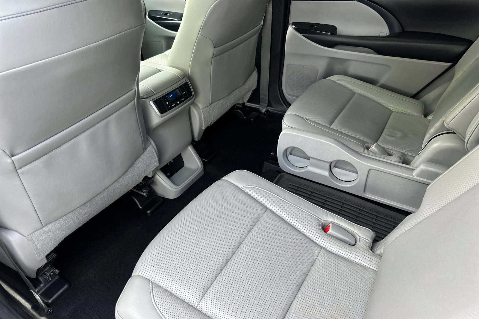 Used 2018 Toyota Highlander Limited image 15