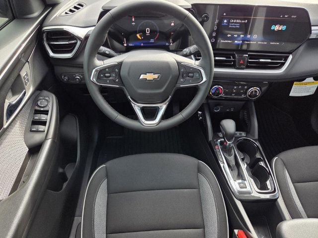 New 2026 Chevrolet TrailBlazer LT w/ LT Cold Weather Package FWD image 10