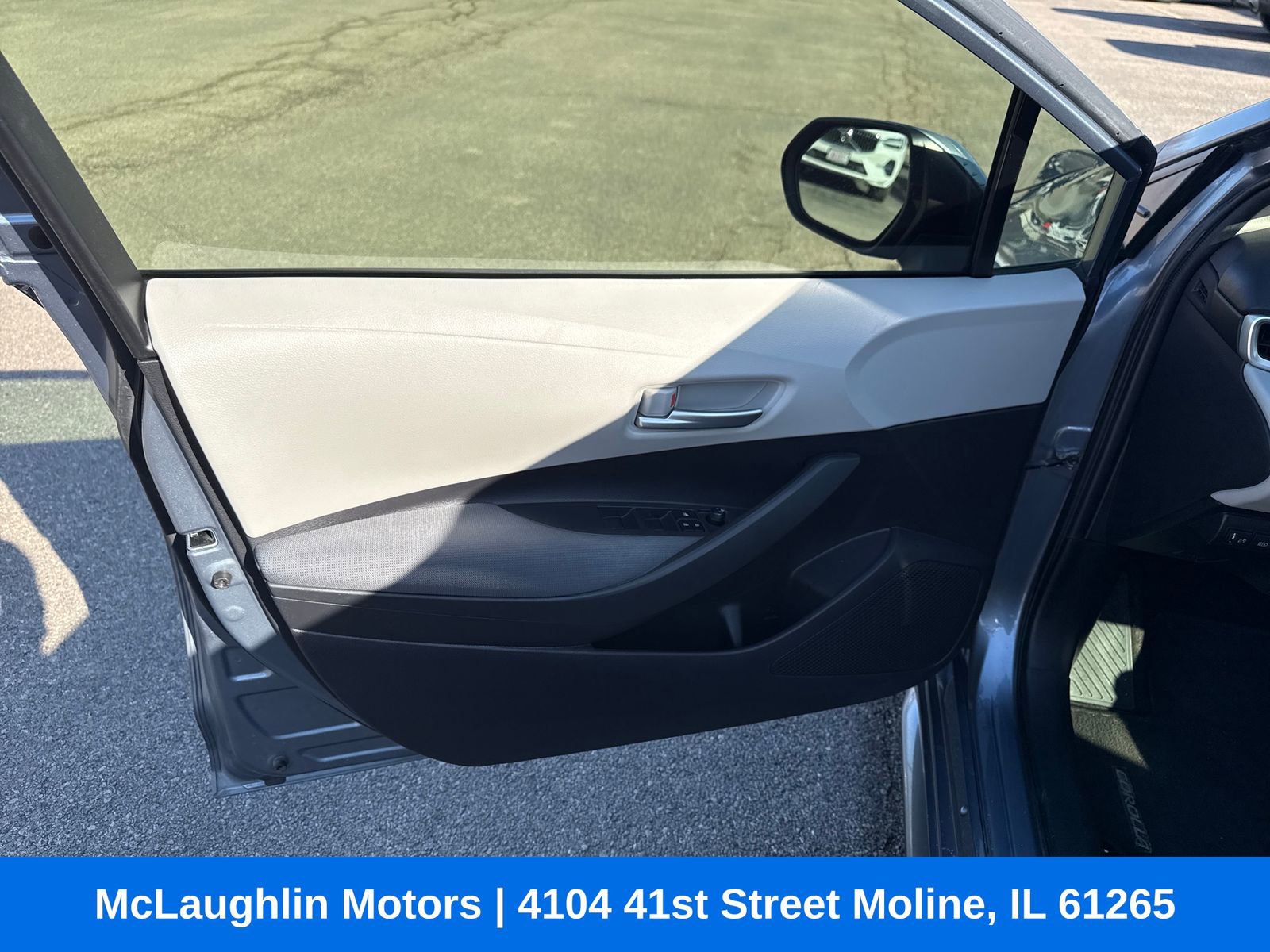 Used 2020 Toyota Corolla LE w/ LE Premium Package image 11