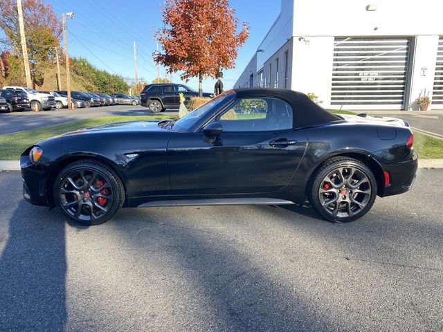 Used 2018 FIAT 124 Spider Abarth w/ Convenience Group RWD image 4