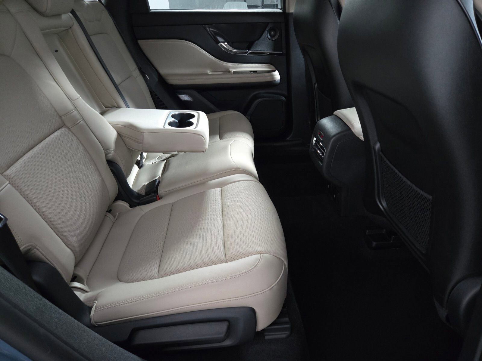 Used 2026 Lincoln Corsair Reserve image 17