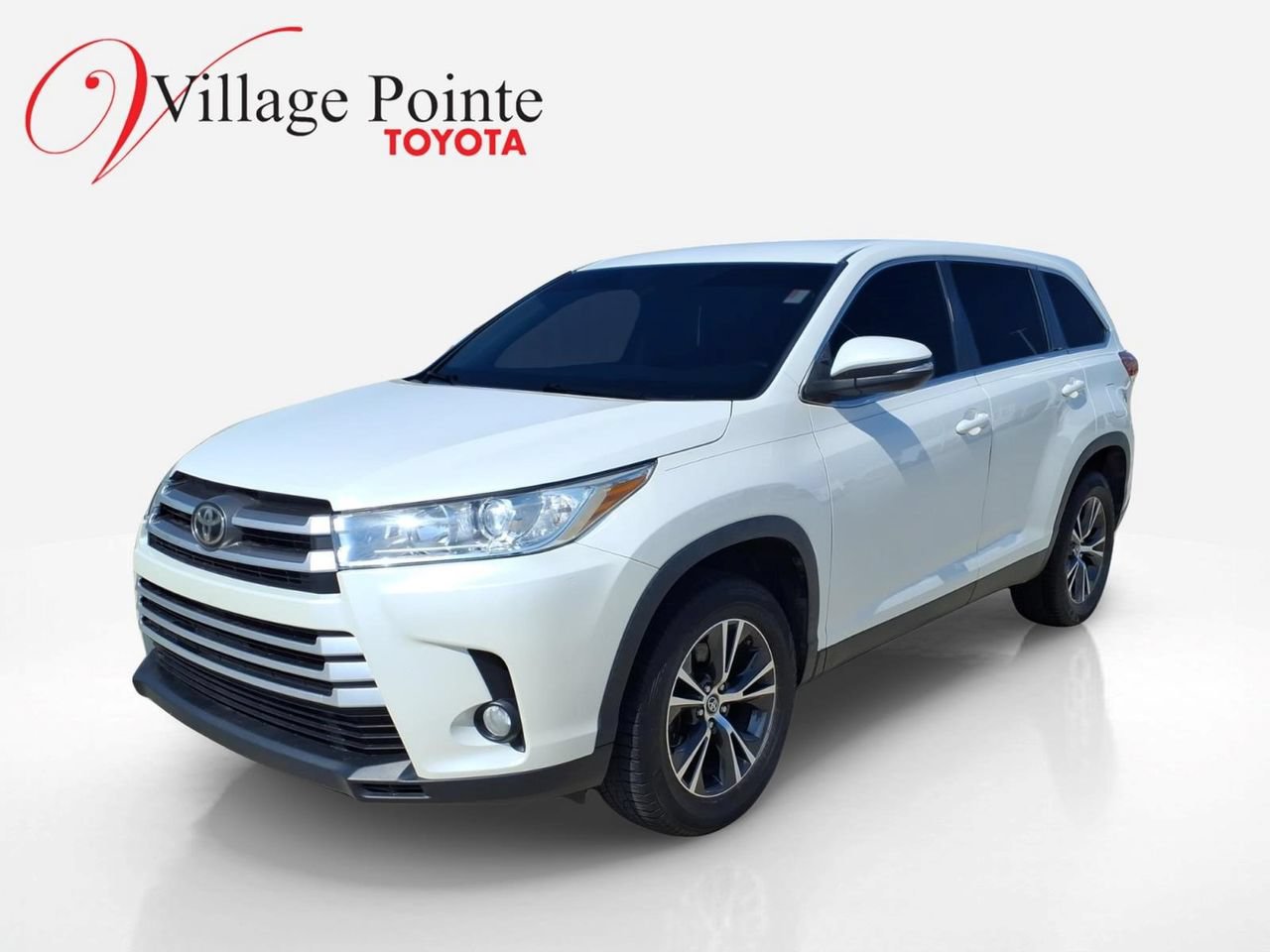 Used 2019 Toyota Highlander Plus FWD video 1