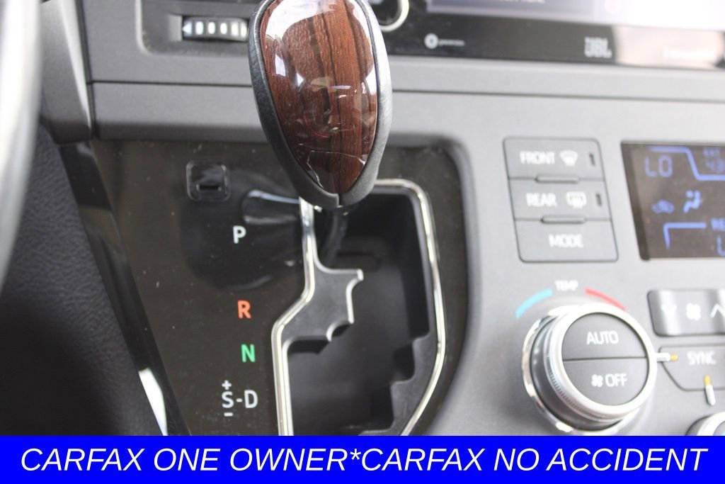 Used 2020 Toyota Sienna Limited Premium image 43