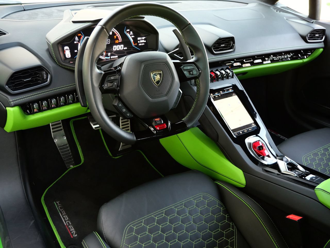 Used 2021 Lamborghini Huracan EVO RWD image 14