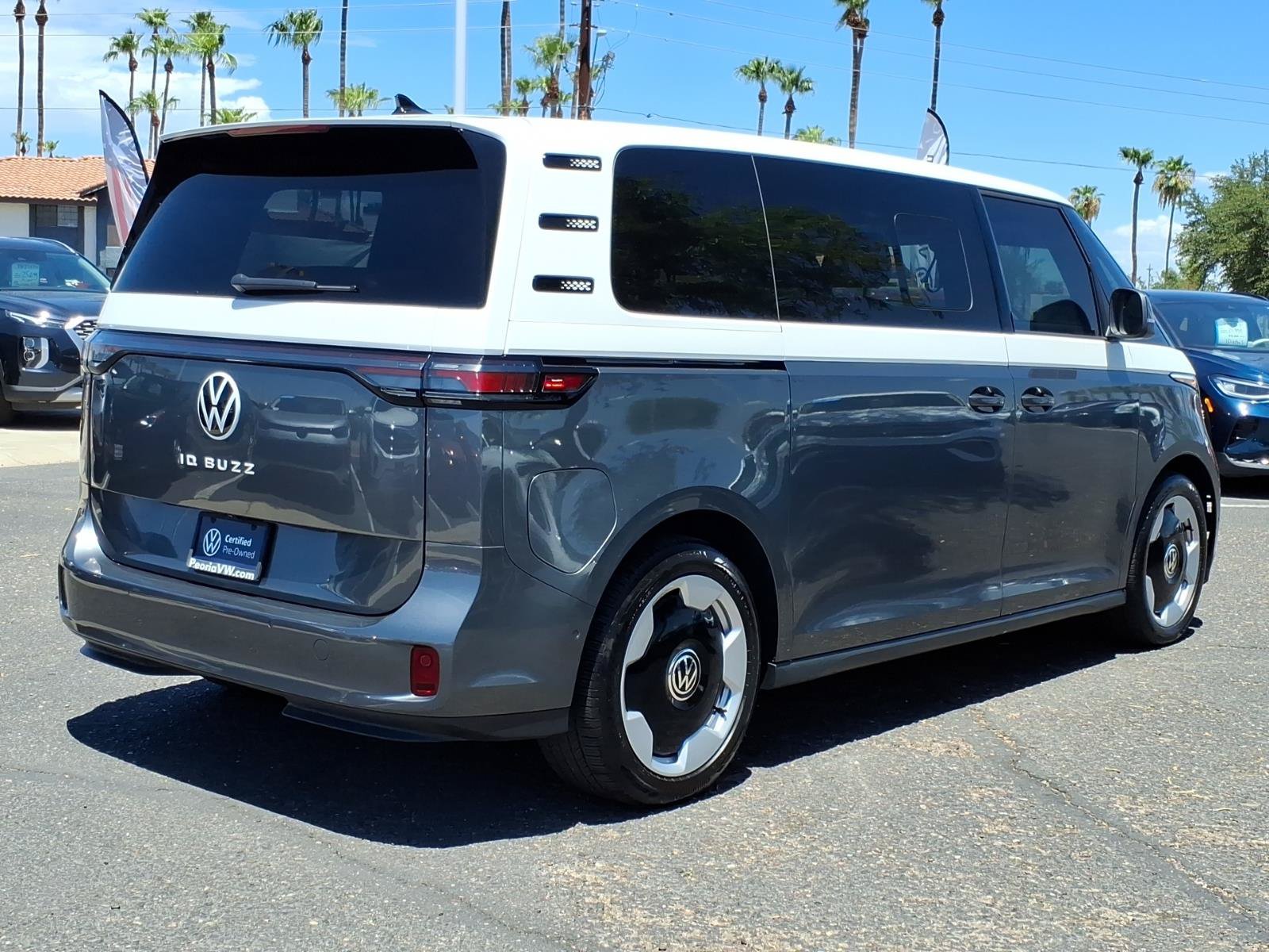 Certified 2025 Volkswagen ID. Buzz Pro S RWD image 7