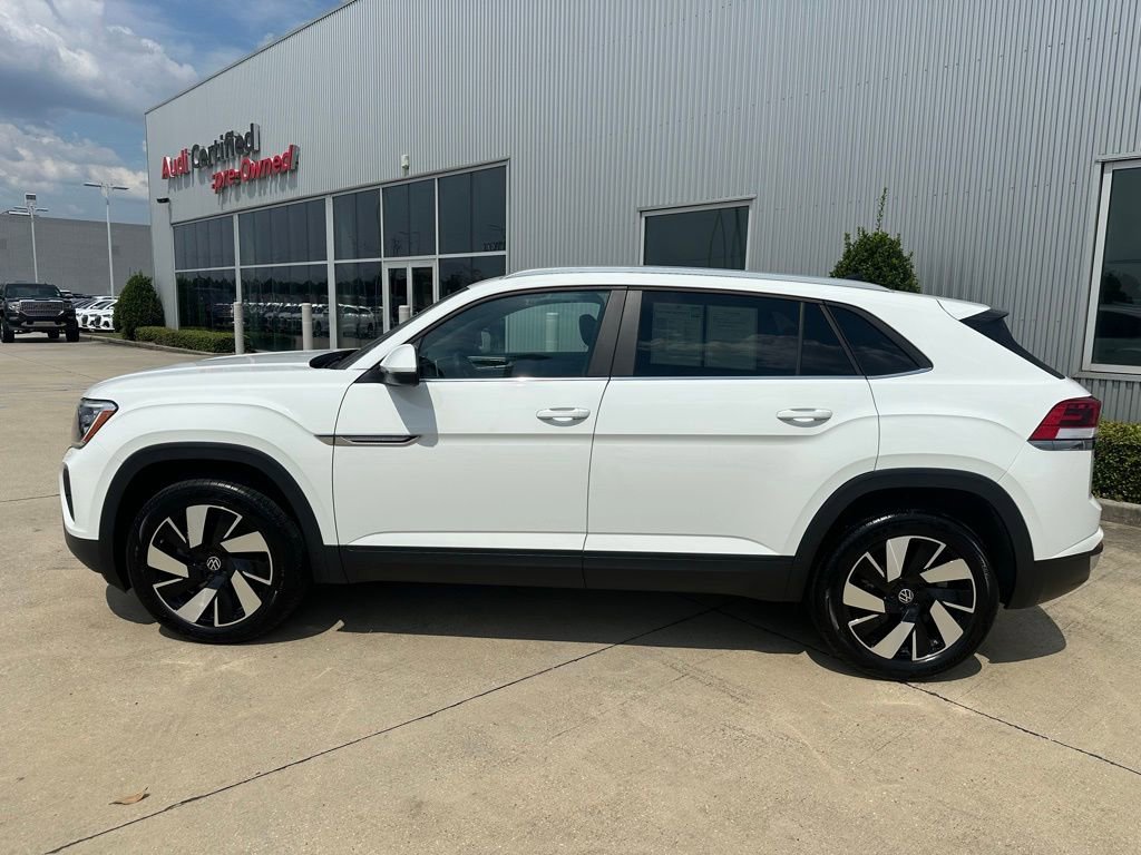 Used 2024 Volkswagen Atlas Cross Sport SE image 7