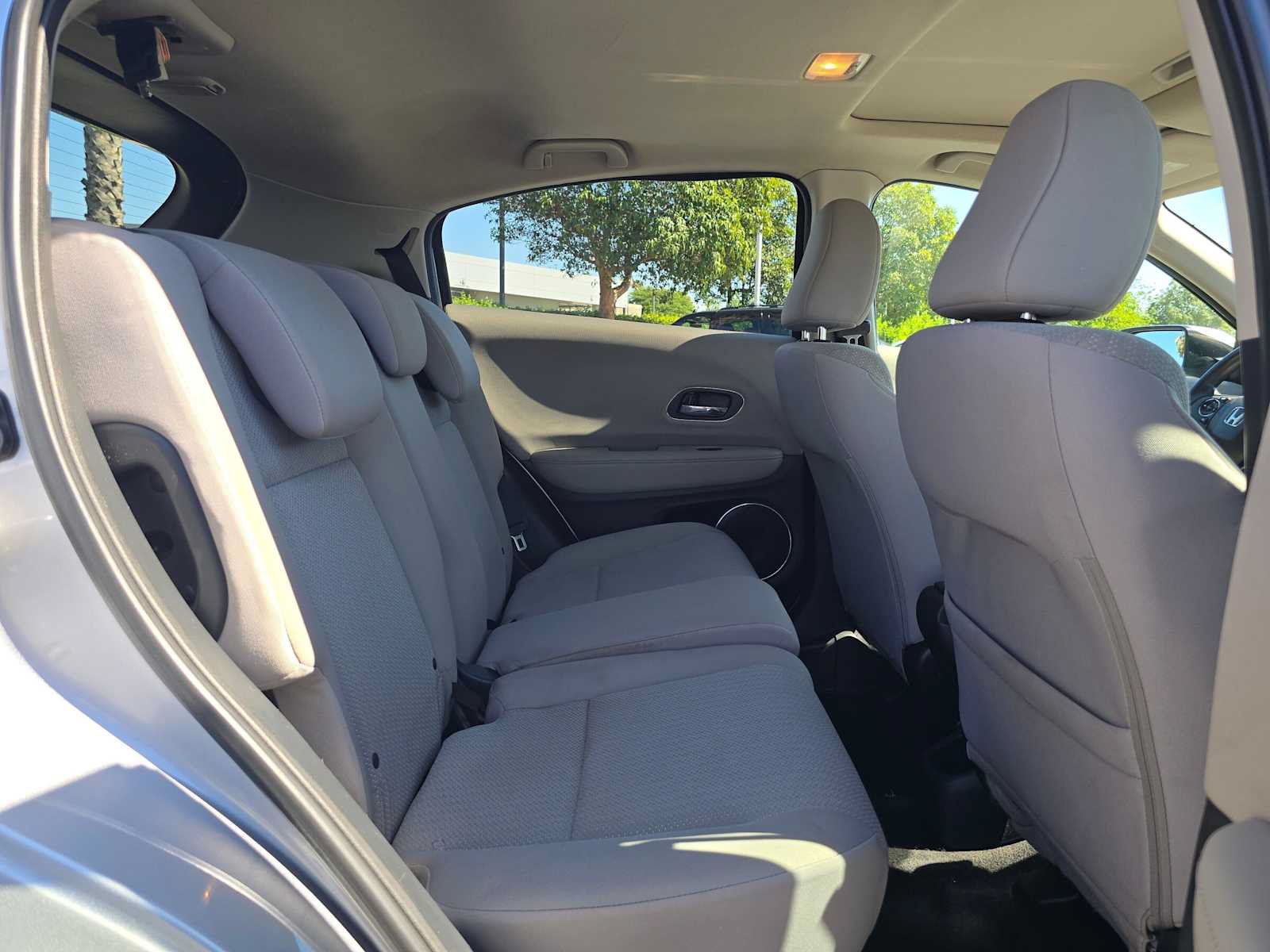 Used 2018 Honda HR-V EX image 12
