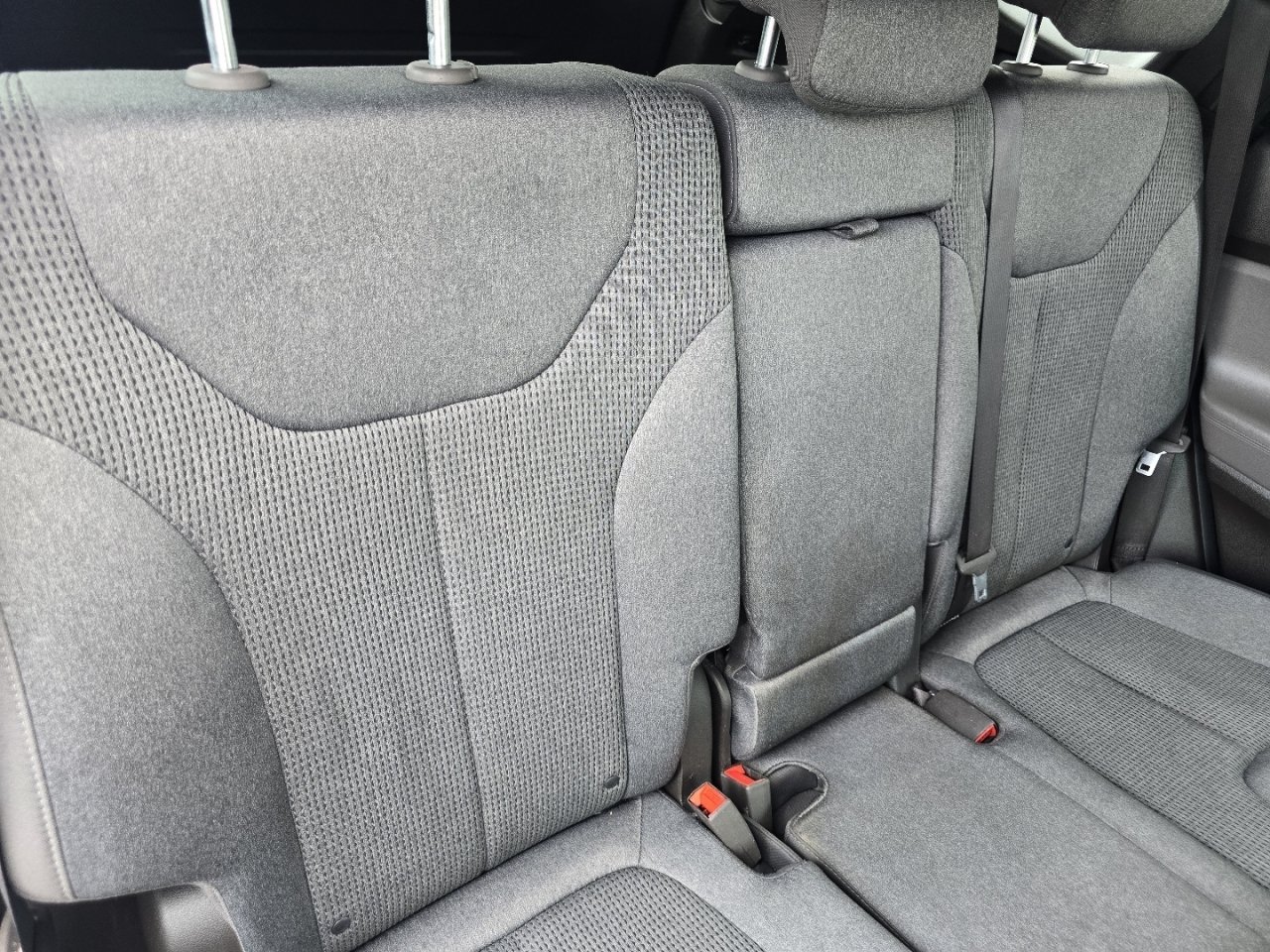 Used 2020 Hyundai Santa Fe SEL FWD image 18