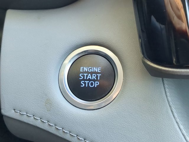 Used 2021 Toyota Highlander XLE image 25