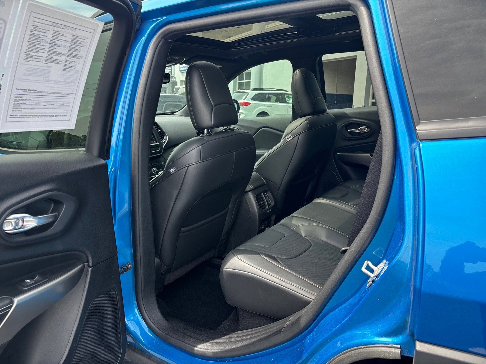 Used 2021 Jeep Cherokee Latitude Lux 80th Anniv w/ Quick Order Package 26U 80TH FWD image 31