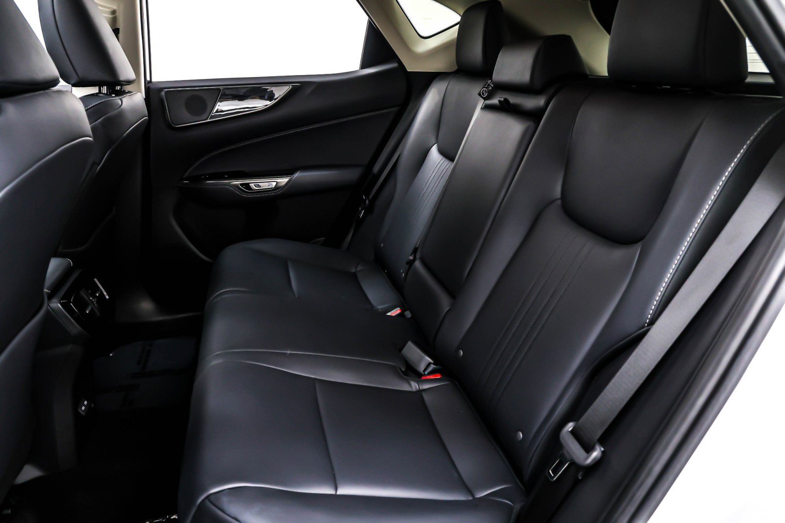 Used 2024 Lexus NX 350h AWD w/ Vision Package image 8