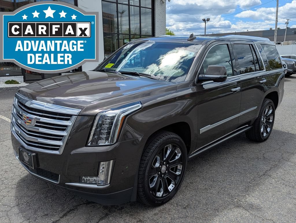 Used 2020 Cadillac Escalade Platinum AWD/4WD image 2
