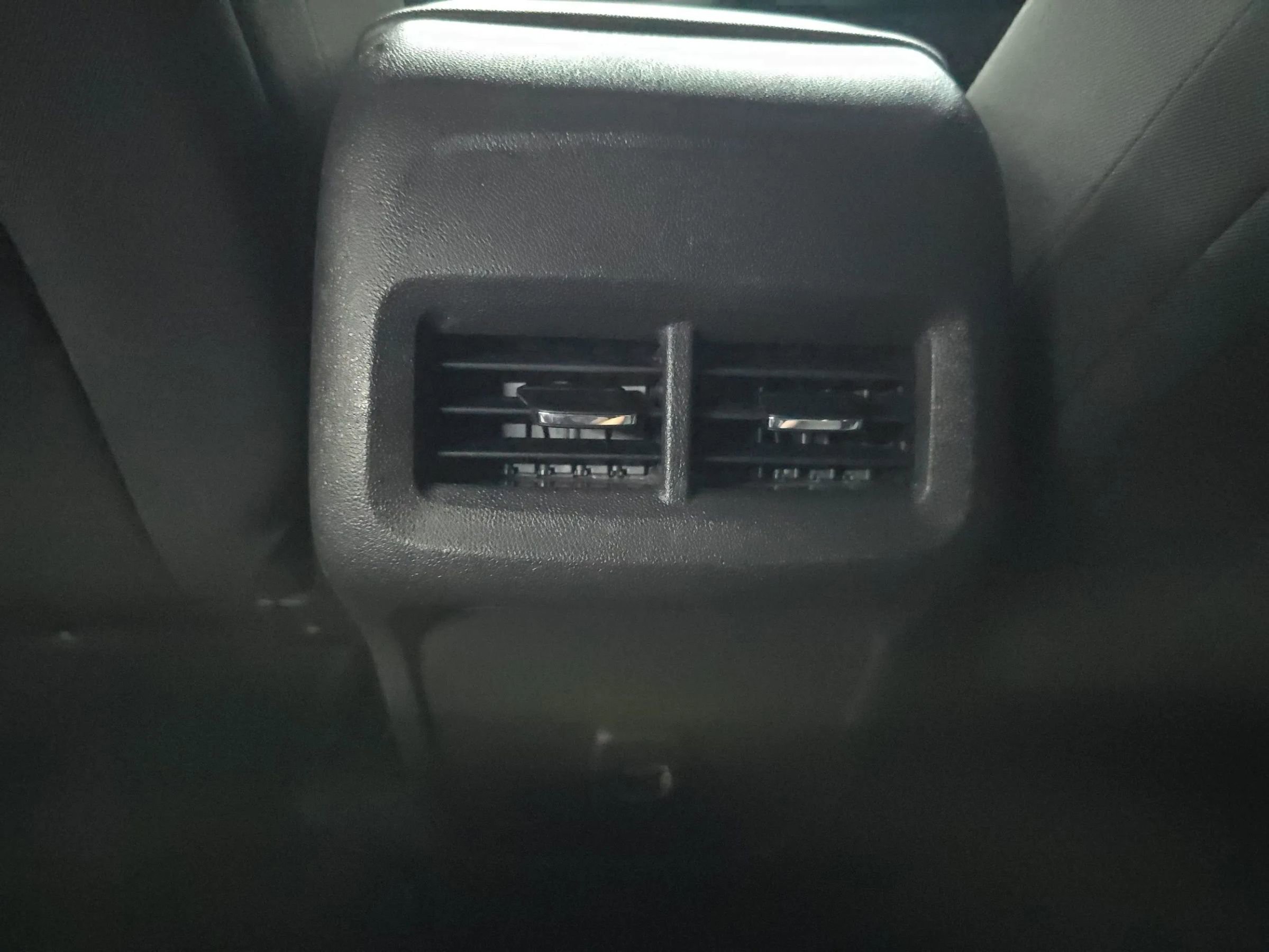 Used 2021 Chevrolet Equinox LS image 26