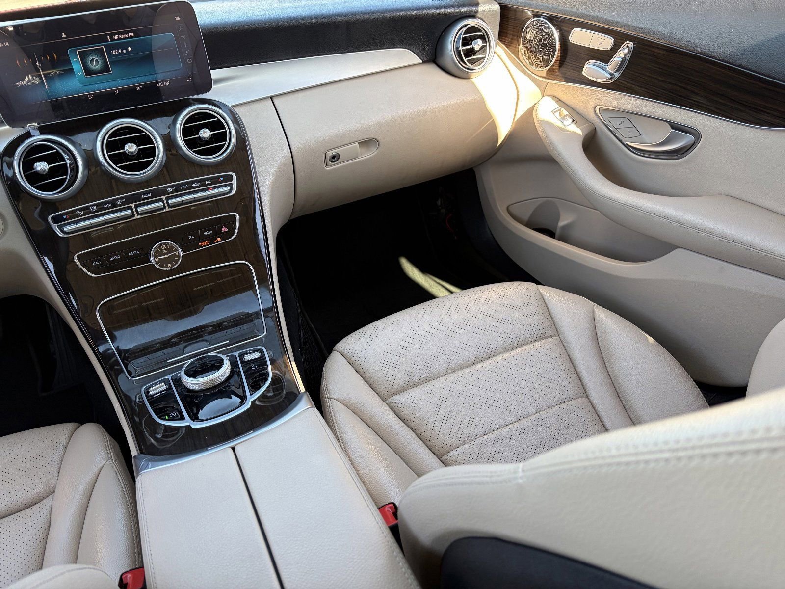 Used 2019 Mercedes-Benz C 300 Sedan image 17