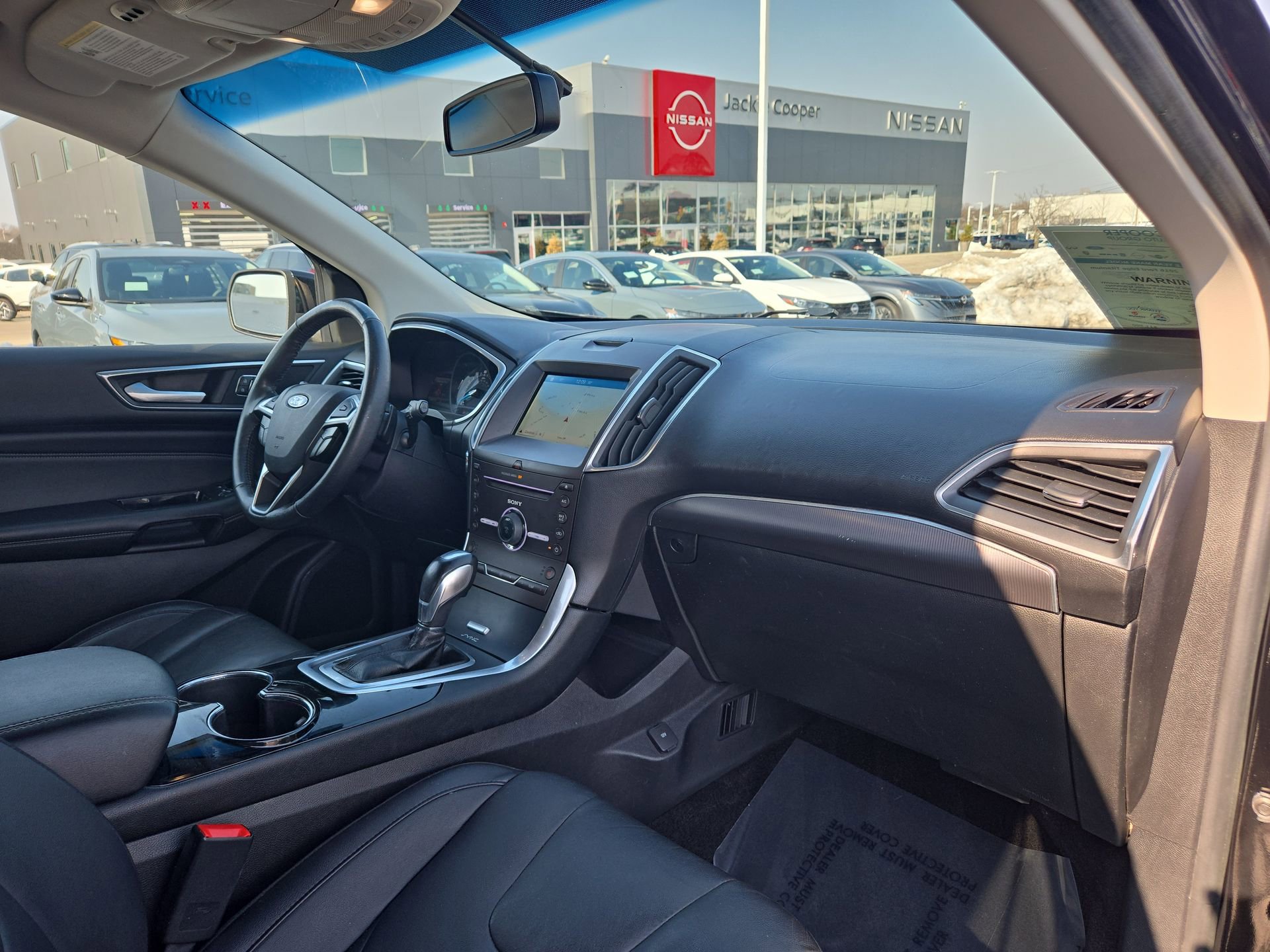 Used 2016 Ford Edge Titanium w/ Technology Package image 16