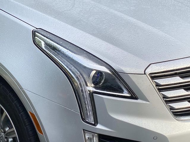 Used 2018 Cadillac XT5 Luxury w/ Driver Awareness Package FWD image 4