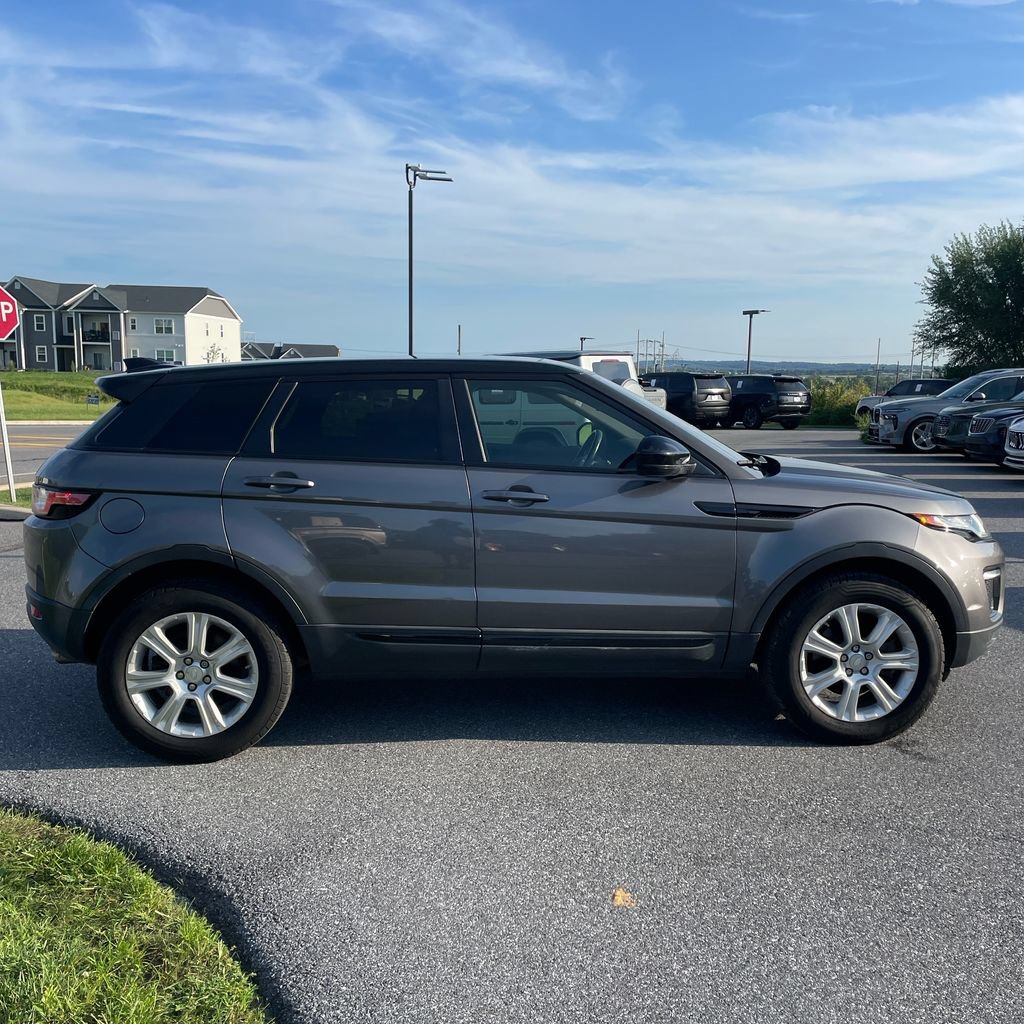 Used 2018 Land Rover Range Rover Evoque SE Premium AWD/4WD image 7
