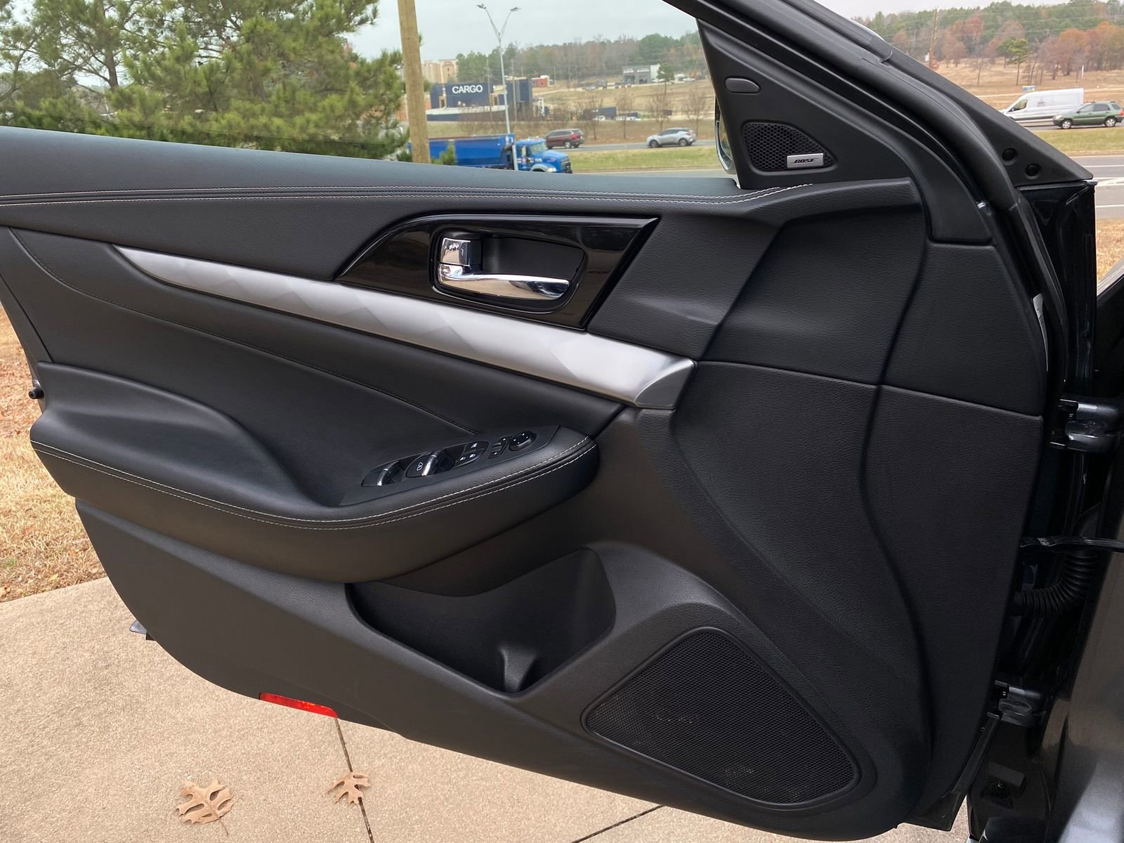 Used 2023 Nissan Maxima SL image 27